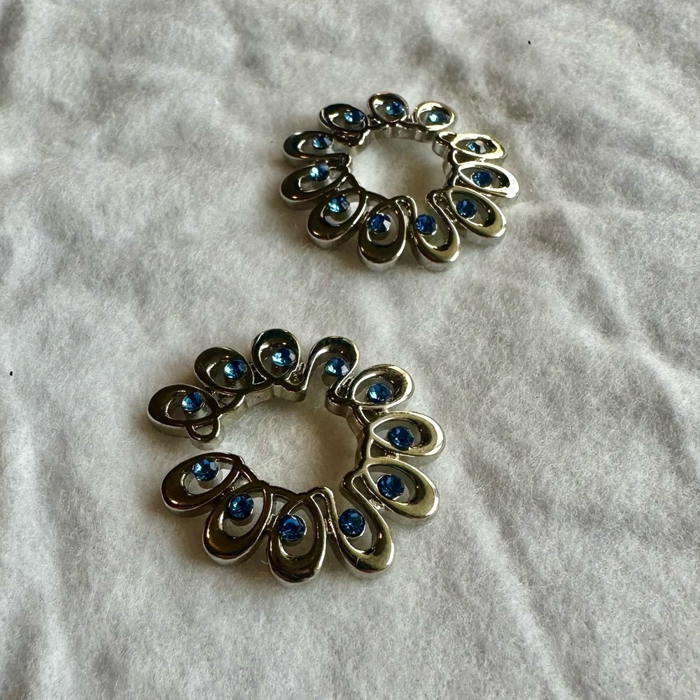 Fake Nipple Rings - Picture 3 of 7